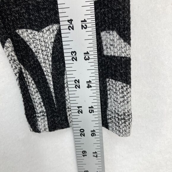 Frank Lyman Turtle‎ Neck Batwing Sleeve Top Women's 10 Black Gray Abstract Artsy - Picture 8 of 10